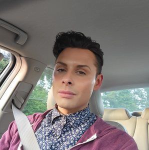 Meet your Posher, Christopher